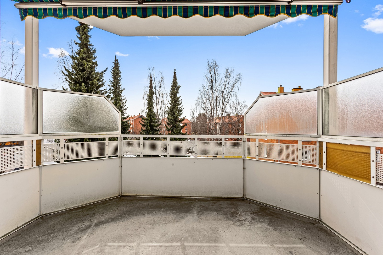 PrivatMegleren Atrium v/ Daniel Bigom har gleden av å presentere et flott oppussingsobjekt i Flaenveien 10! Galleribilde