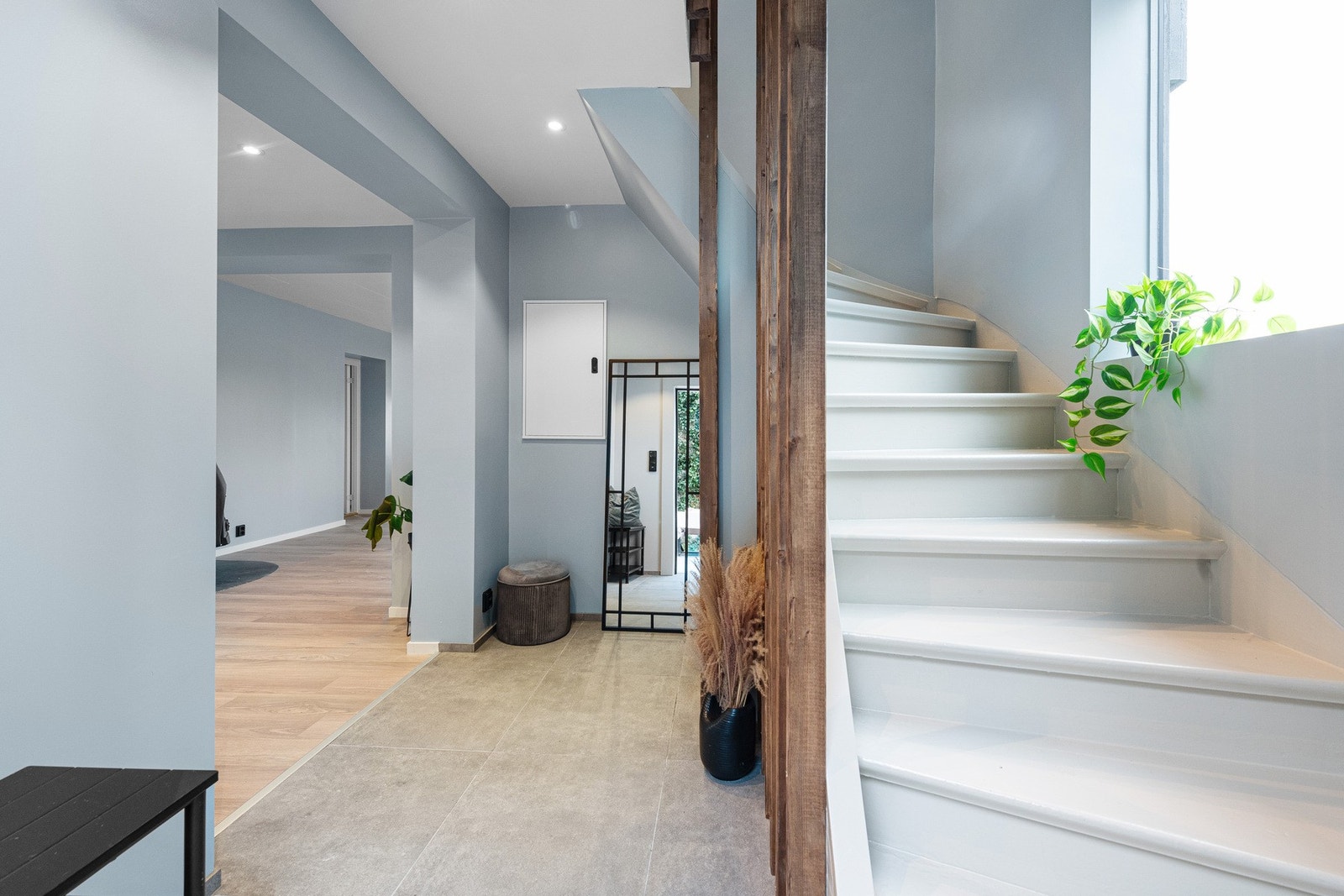 Trappegang til andre etasje Galleribilde