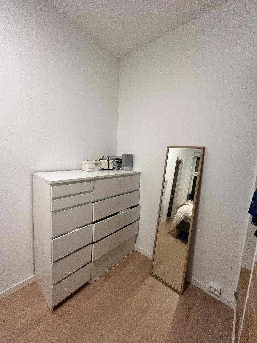 kommode og speil Galleribilde