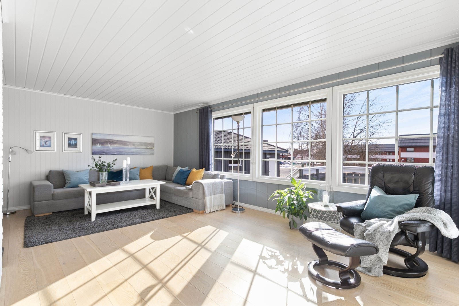 Vinduene er byttet i 2014 og balkongdør byttet i 2010. Galleribilde