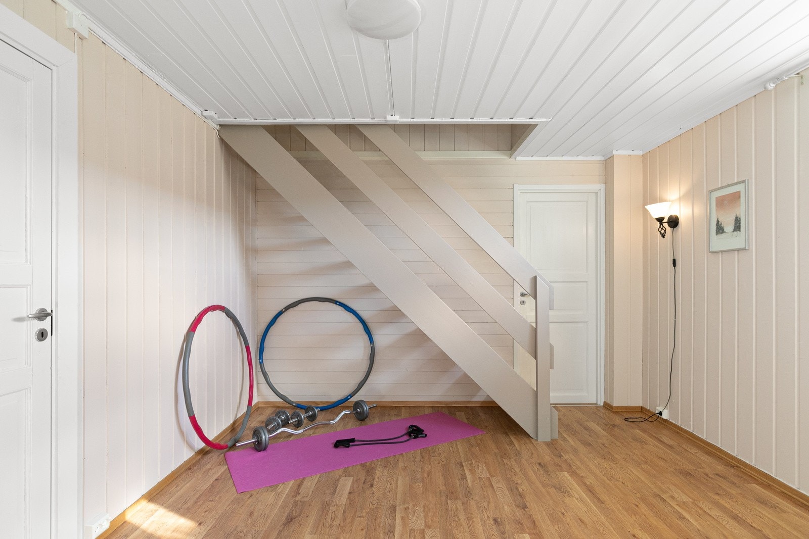 Trapperom mellom etasjene med flere bruksmuligheter. Galleribilde