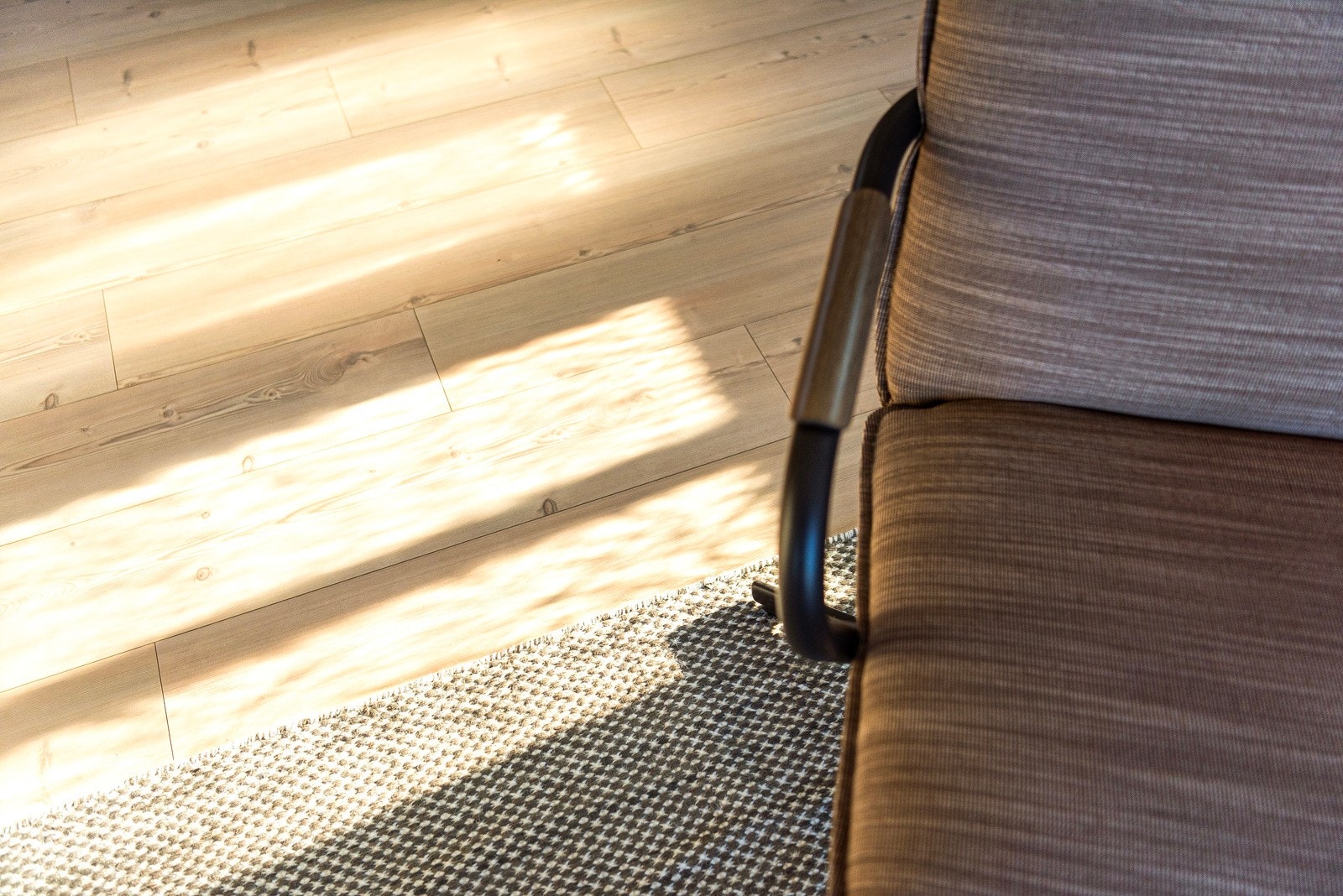 Gulvflater belagt med laminat. Galleribilde