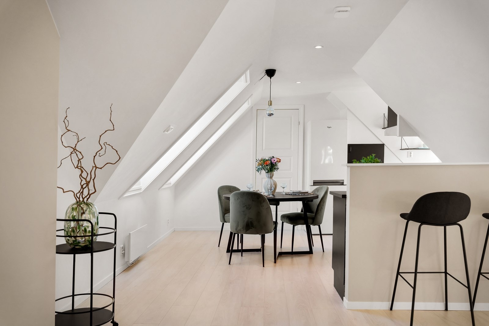 Leiligheten har også borettslagets størte bod på nesten 20kvm. Den er plasser i underetasjen. Galleribilde