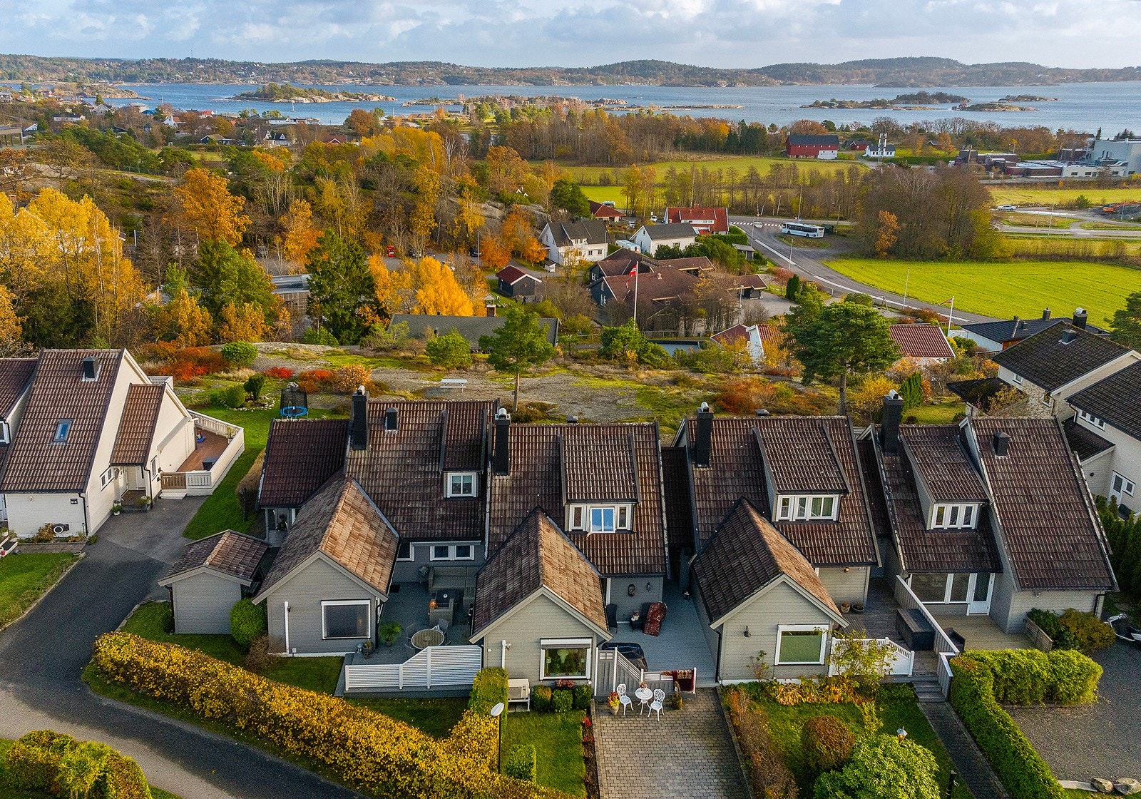 Med et veletablert og barnevennlig nabolag er det lett for de minste å finne noen gode venner Galleribilde