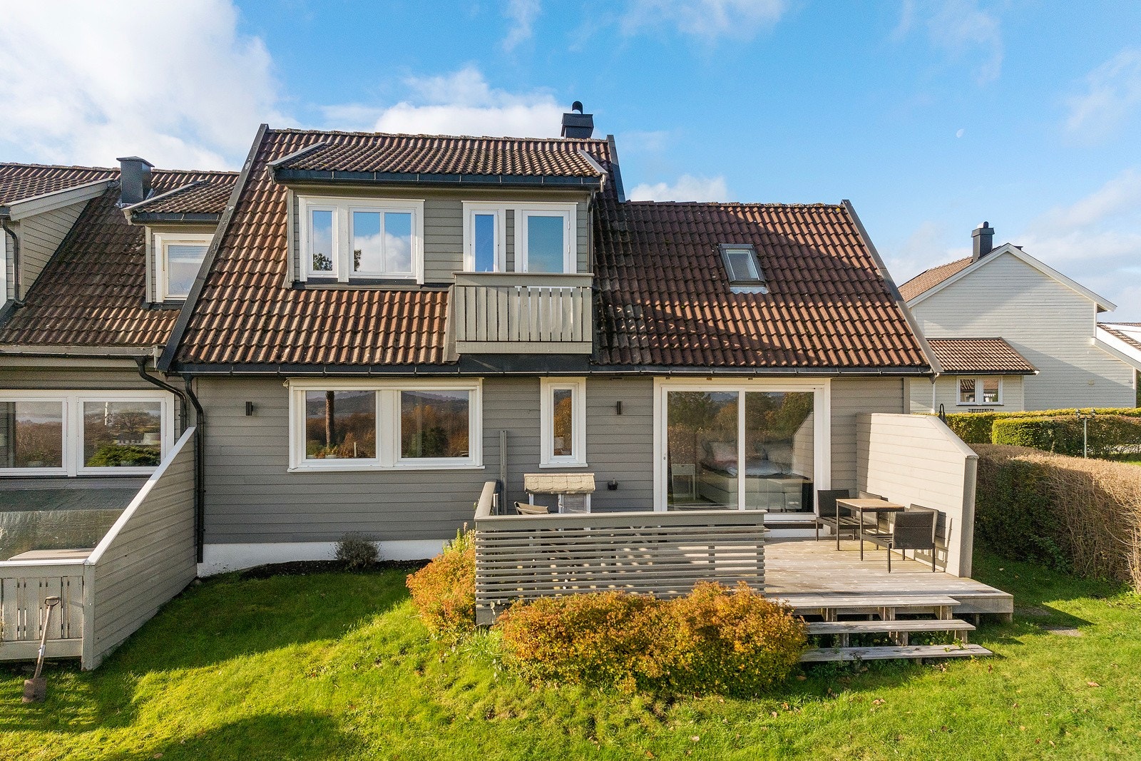 Her har du enkel adkomst til hagen og felles friområder Galleribilde