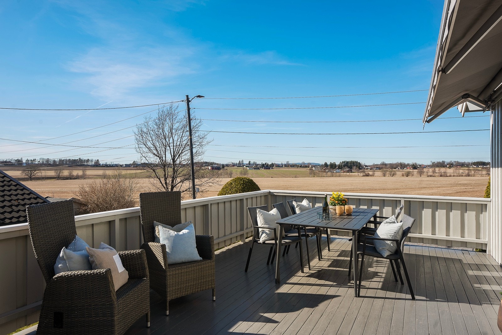 Her har du flott utsyn og kveldsol! Galleribilde