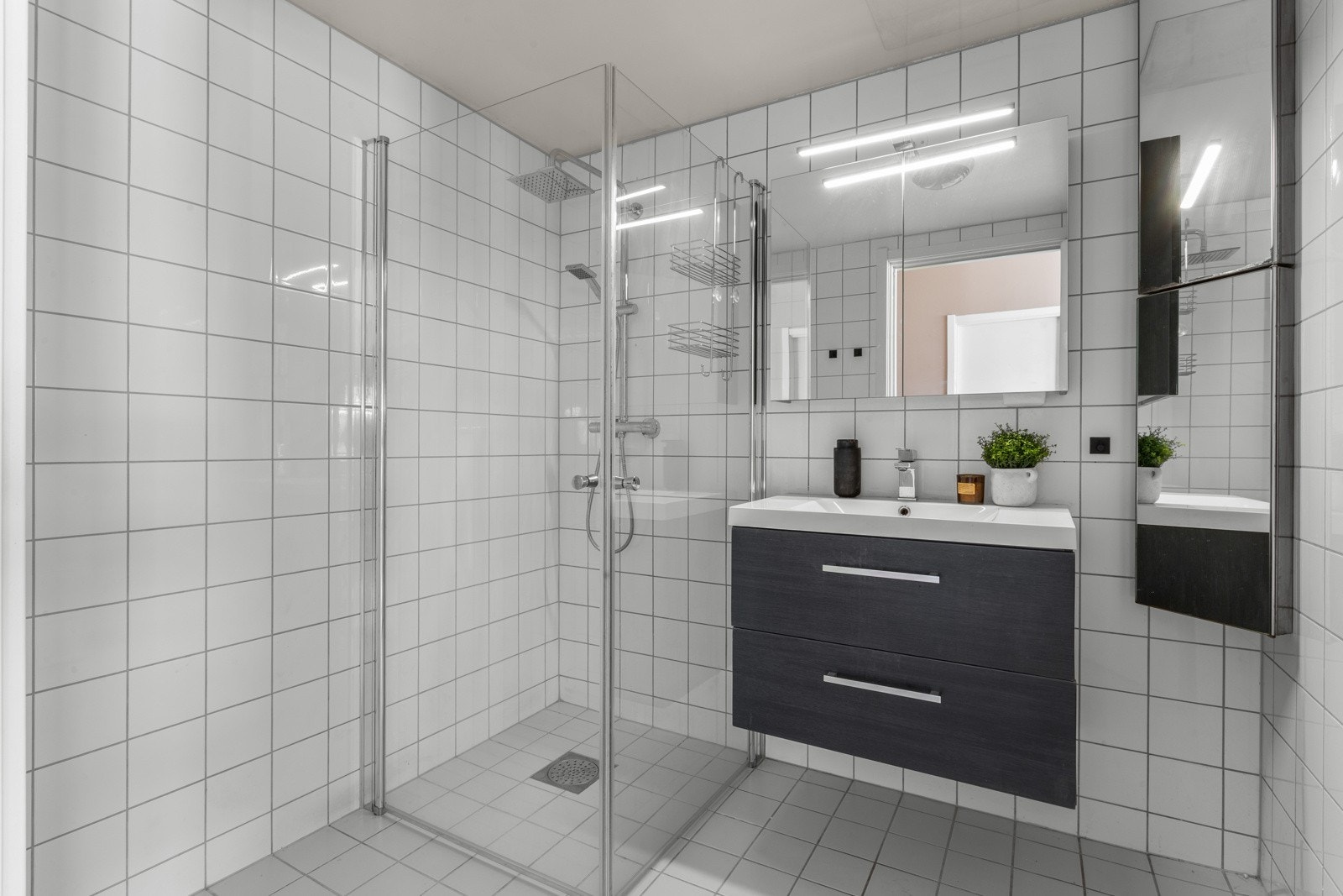 Pent, flislagt bad fra 2007/2008. Galleribilde