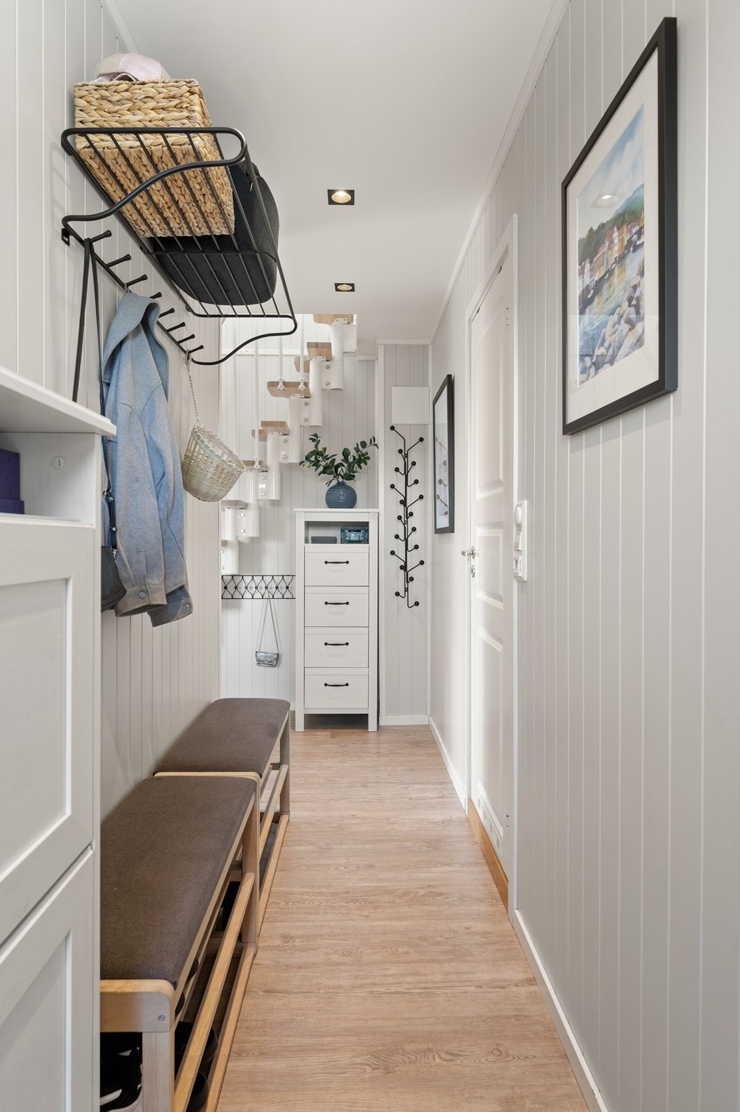 Her får du et godt førsteinntrykk av boligen. Galleribilde