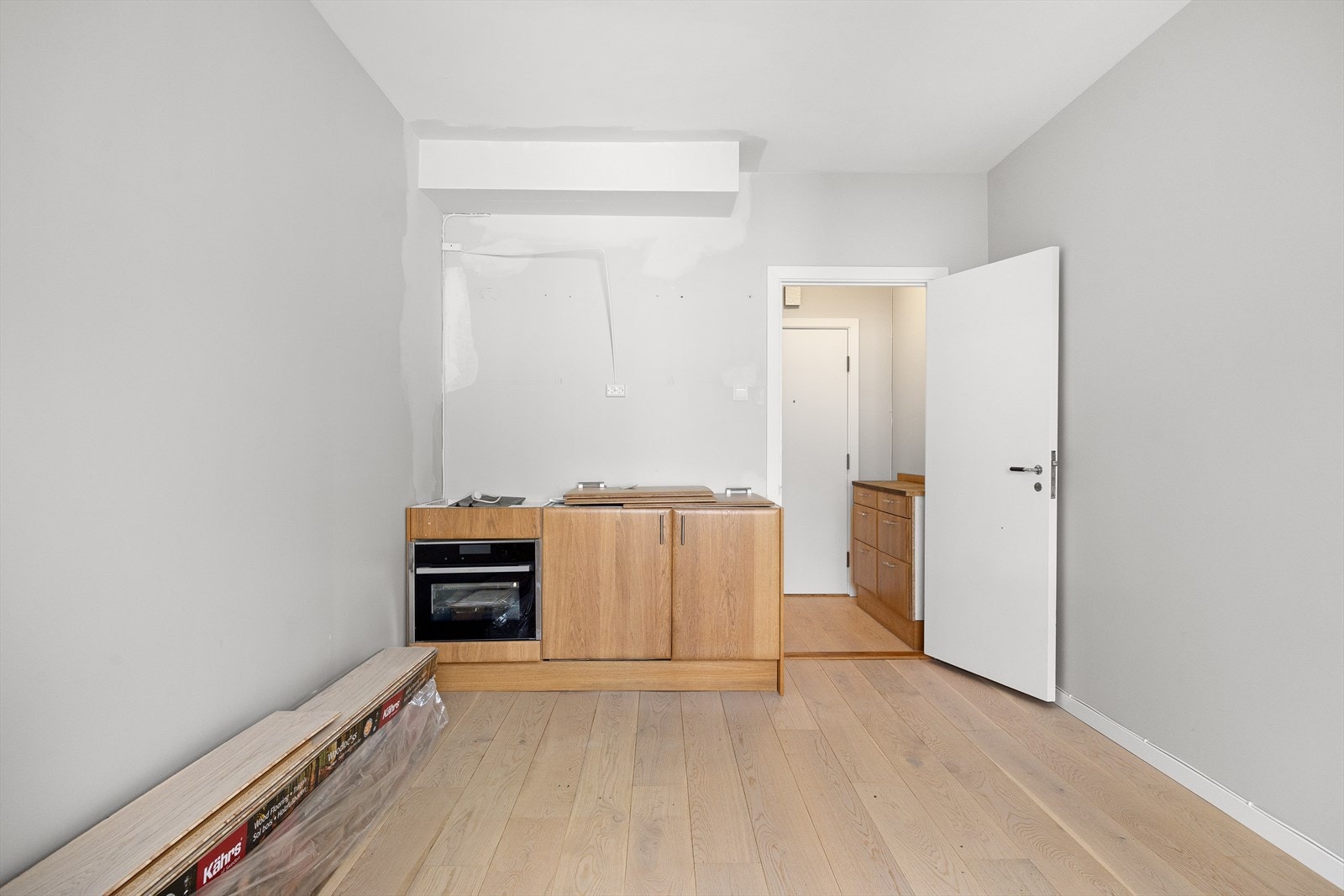 Takhøyden på 264cm gir en god romfølelse. Galleribilde