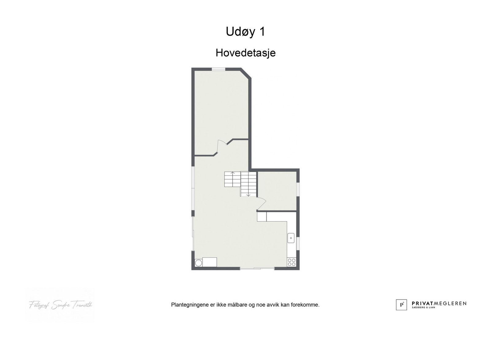Plantegning hovedetasjen og loftsetasjen - laget av fotograf Galleribilde
