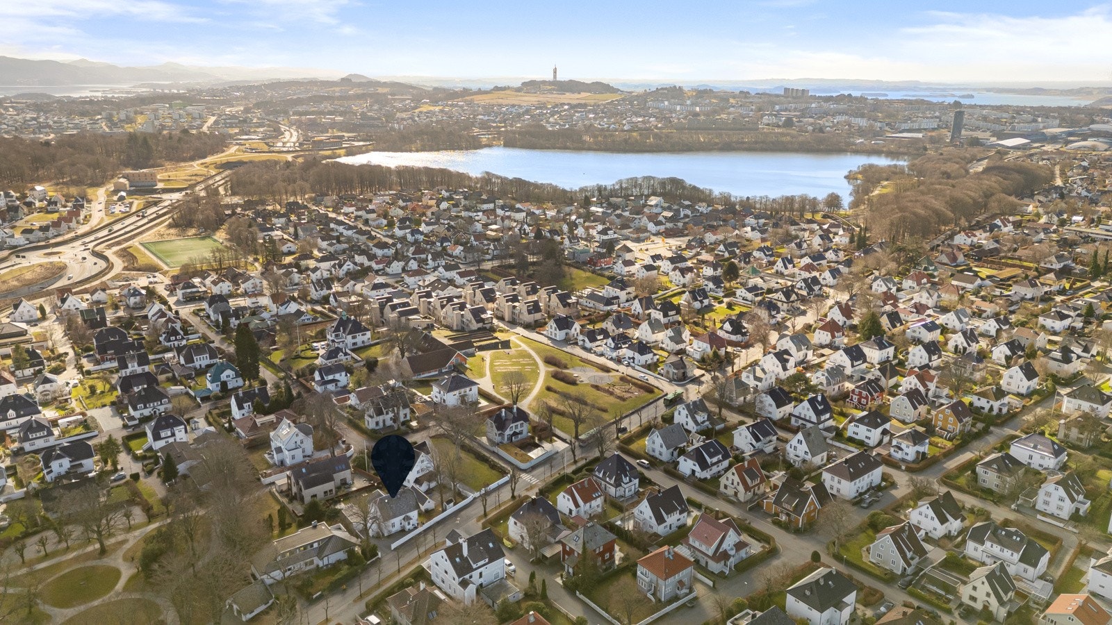 Her får man en ideell bolig og beliggenhet for familien. Galleribilde