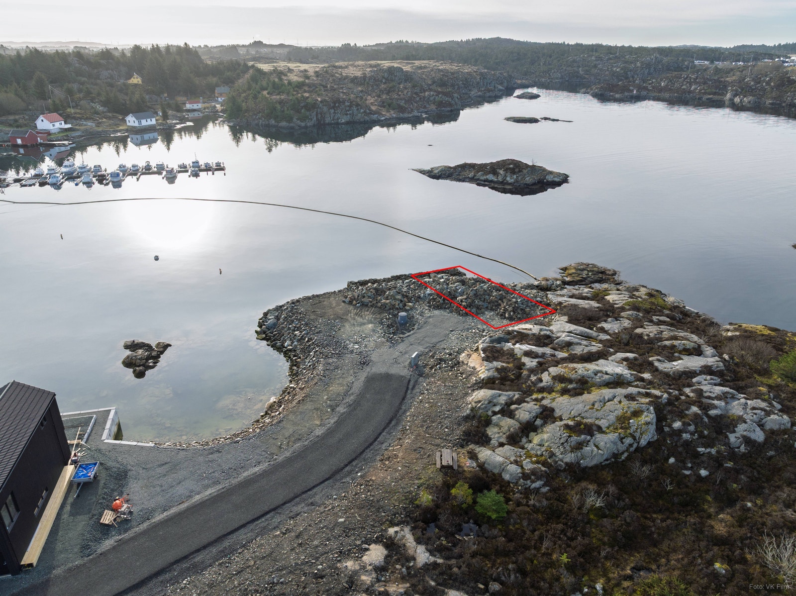 Tomten med ca. plassering. Endelig avgrensning blir målt opp, med minimum 140 m2 byggeområde. Galleribilde