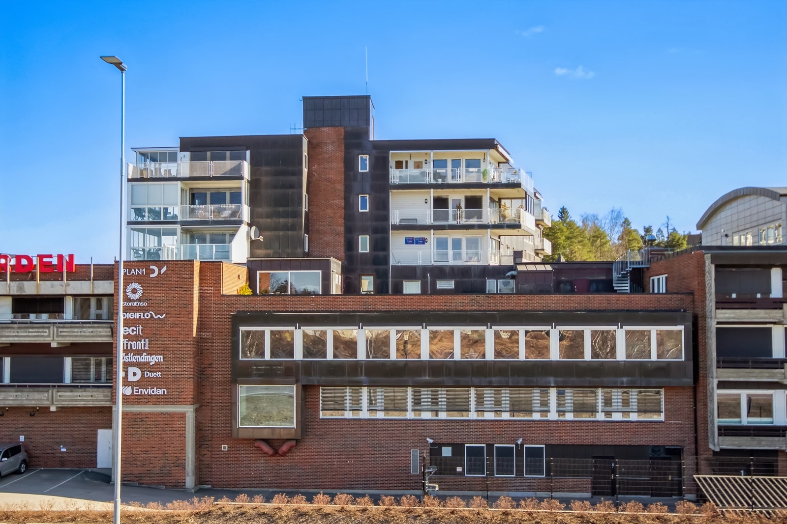 Fasade mot vest Galleribilde