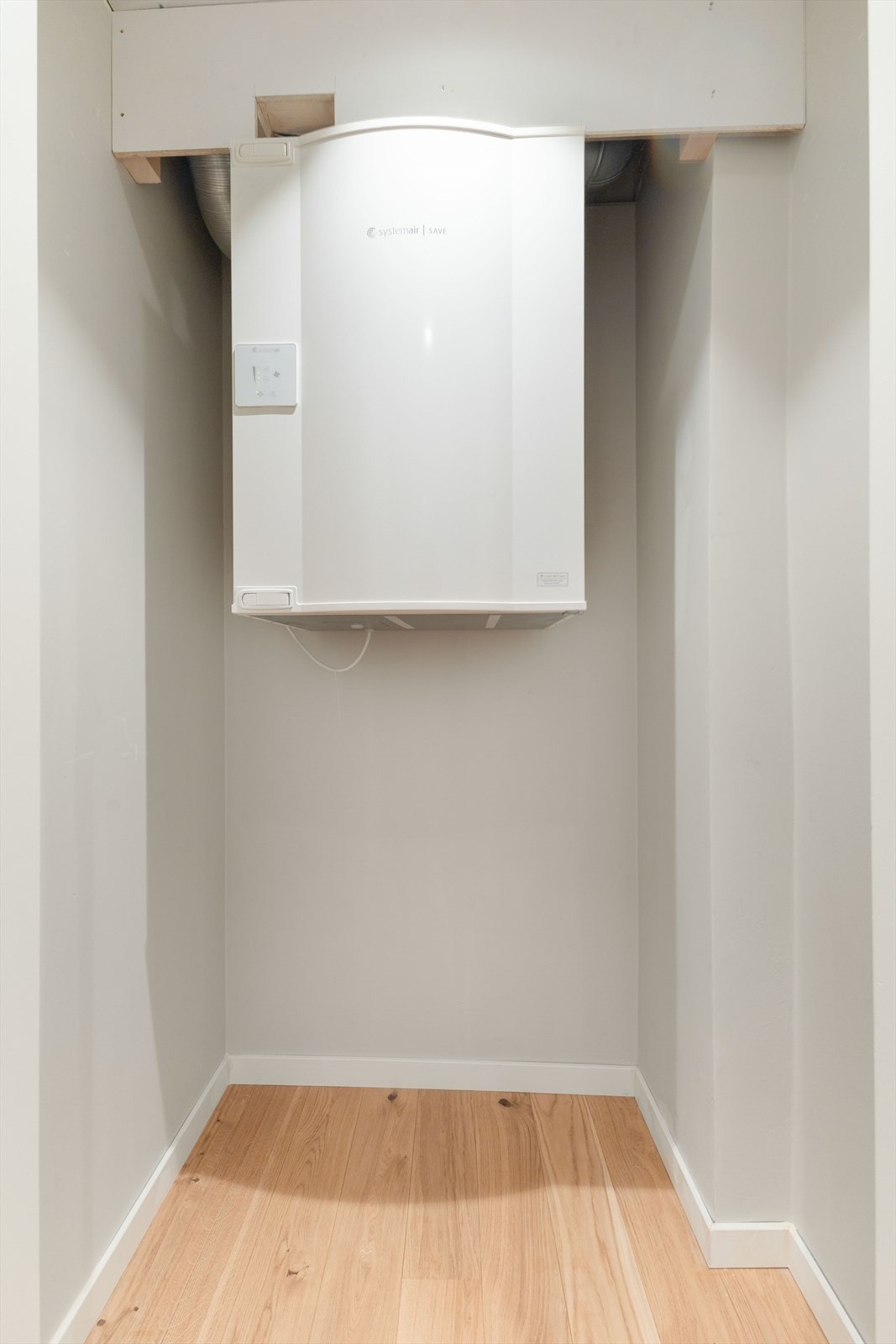 Innvendig bod og teknisk skap. Galleribilde