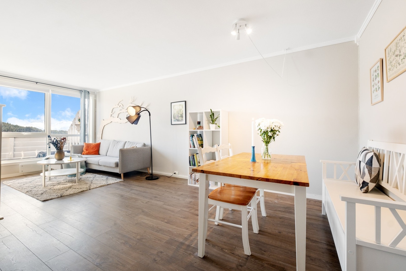 Alle rom levert med mørk og pen laminat Galleribilde