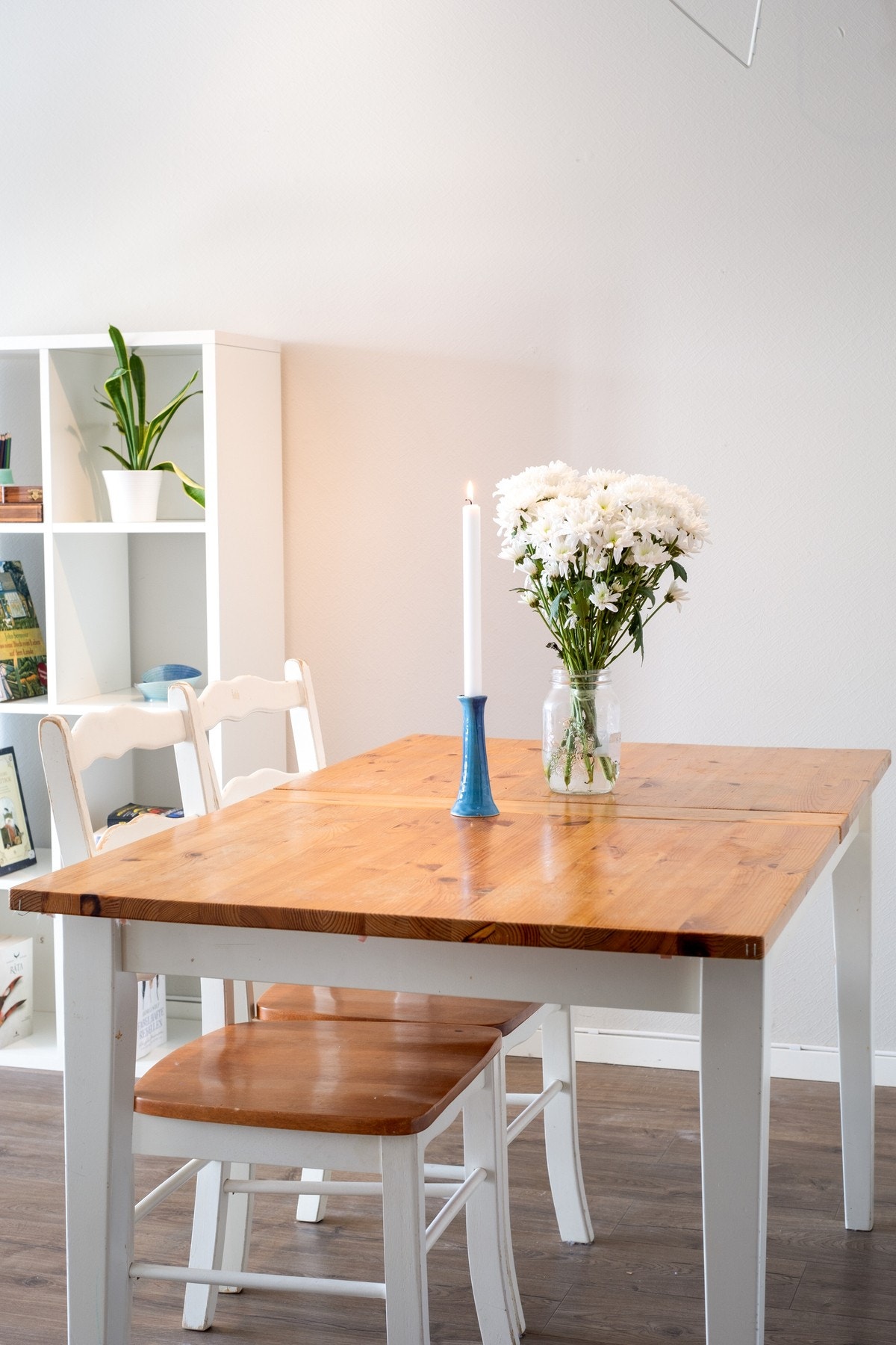 Plass til spisegruppe eller annet ønskelig møblement i stueområde Galleribilde