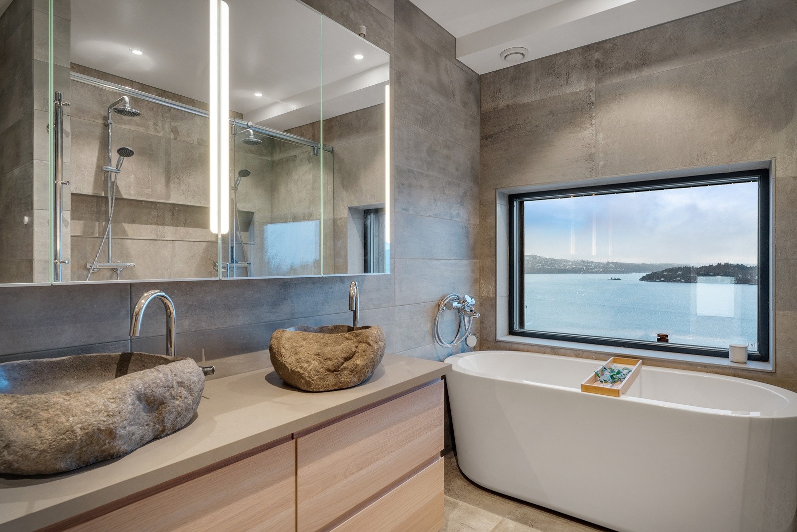 Bad tilhørende suiten i øverst eplan Galleribilde