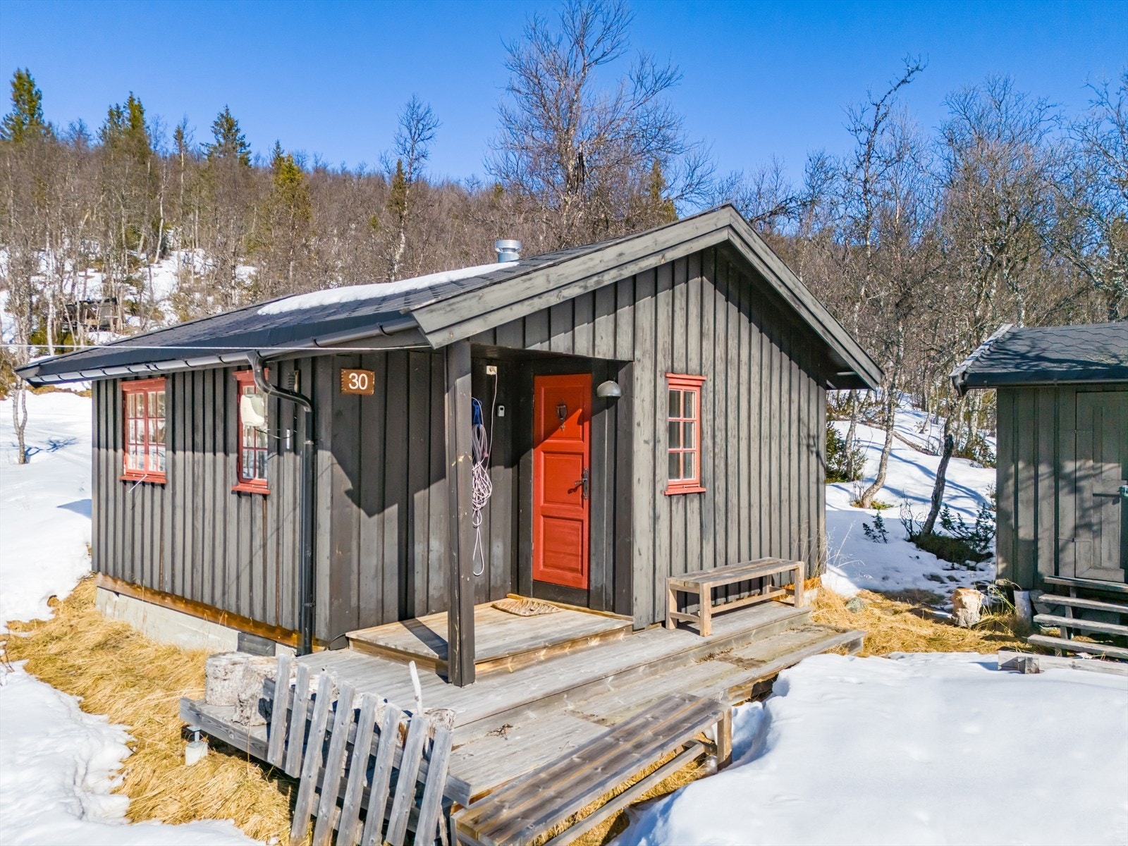 Uteplass og overbygget inngang Galleribilde