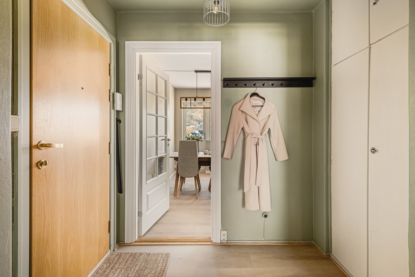 Alle gulvene i leilgheten har blitt skiftet i perioden 2022-2025. Galleribilde