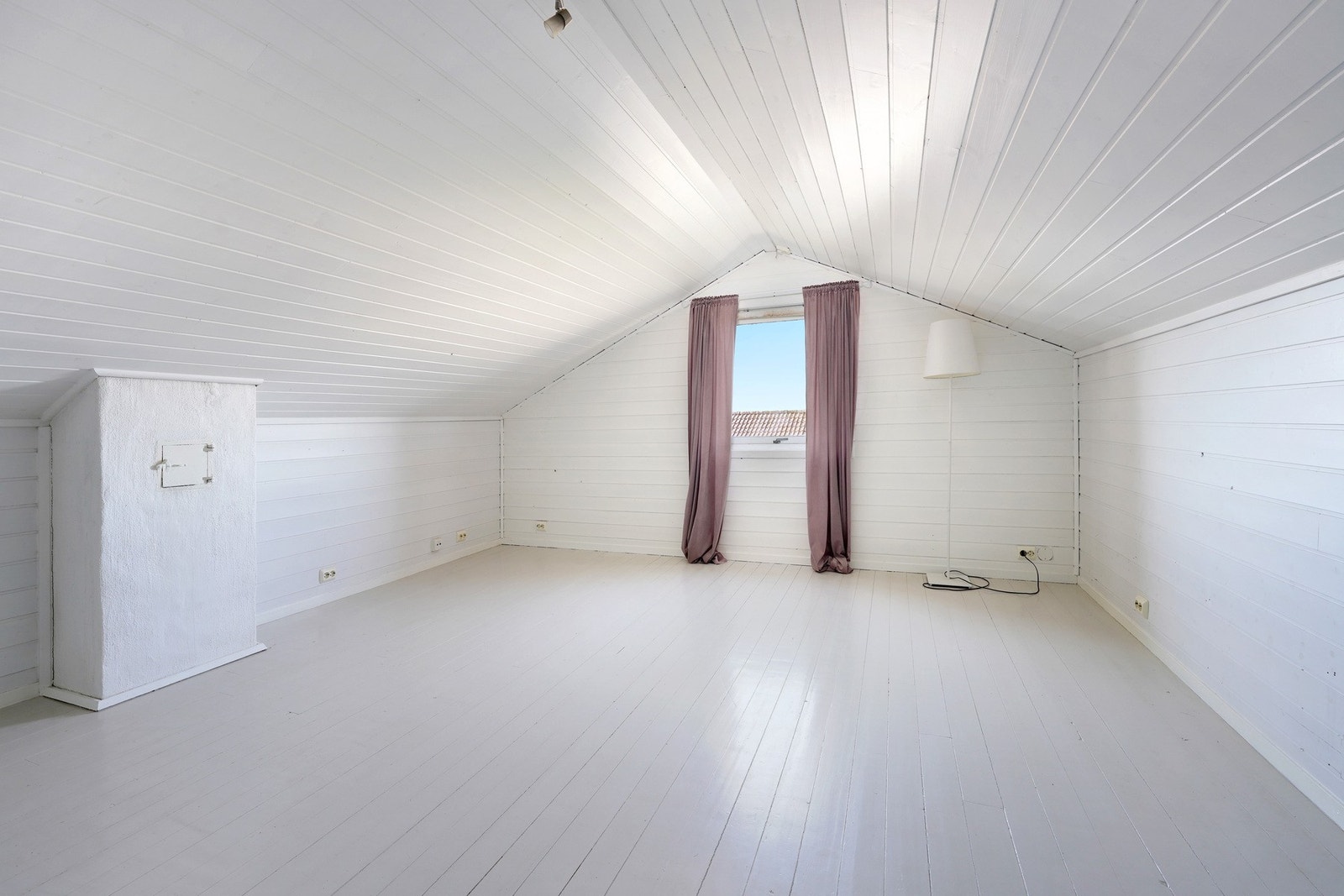 Loftstuen - det er ikke byggemeldt loft/ingen tegninger hos kommune Galleribilde