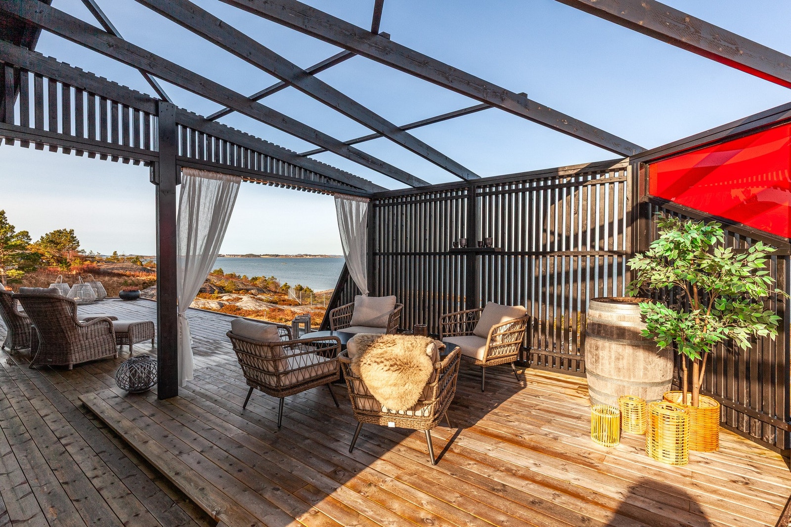 God plass for utemøblement Galleribilde