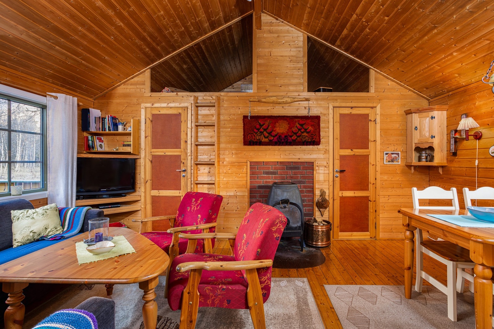 Under det høye taket har du også tilgang til praktisk hems. Galleribilde