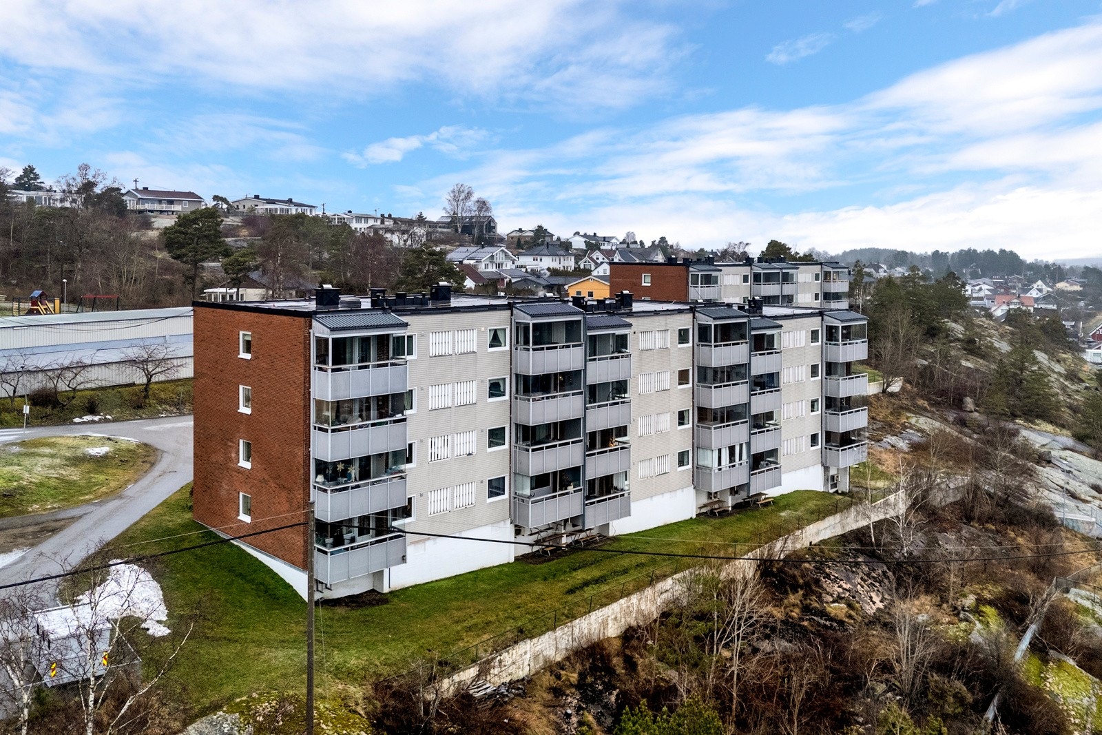 Velkommen til leilighet i 3. etasje med utsikt! Galleribilde