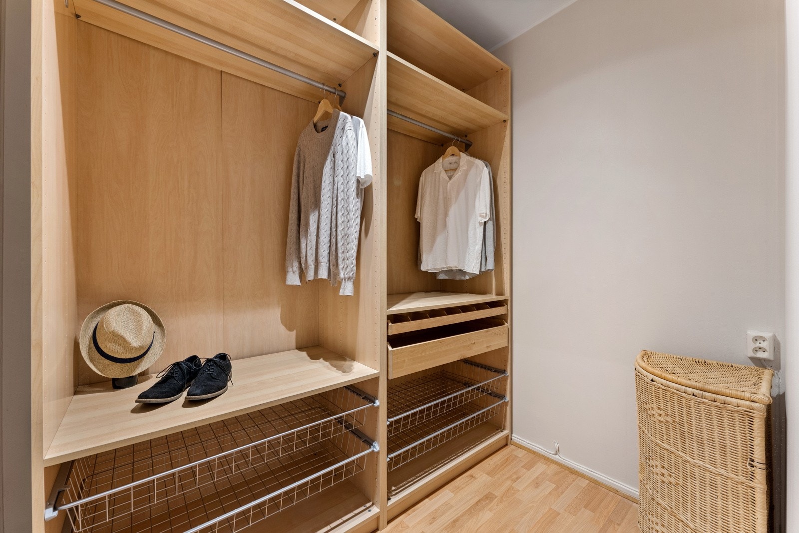 Praktisk og god plass til oppbevaring. Galleribilde