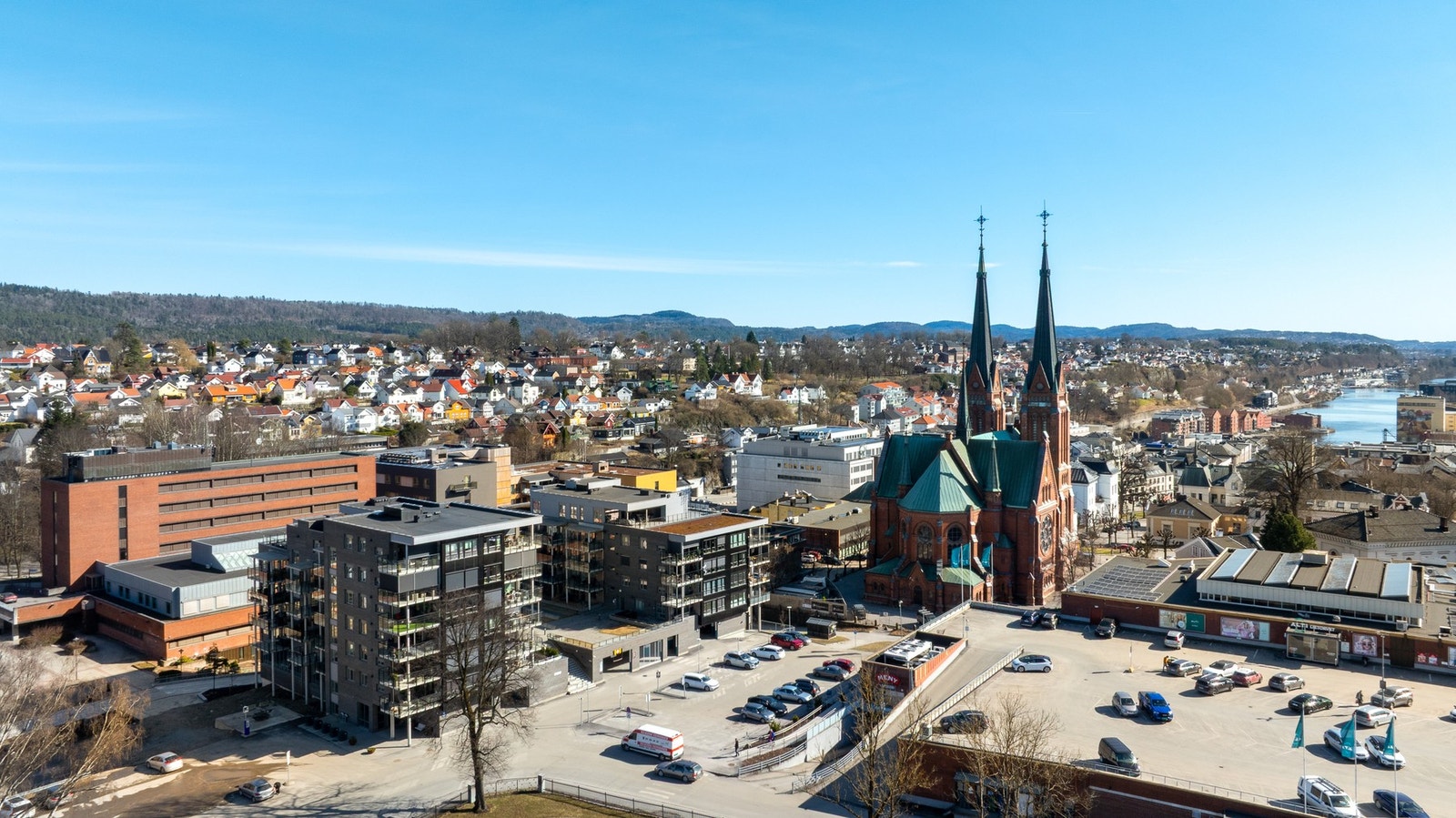 Og skulle du ønske en kveld ute, har du alt fra New Agra til Jacob & Gabriel innen seks minutters gange. Galleribilde