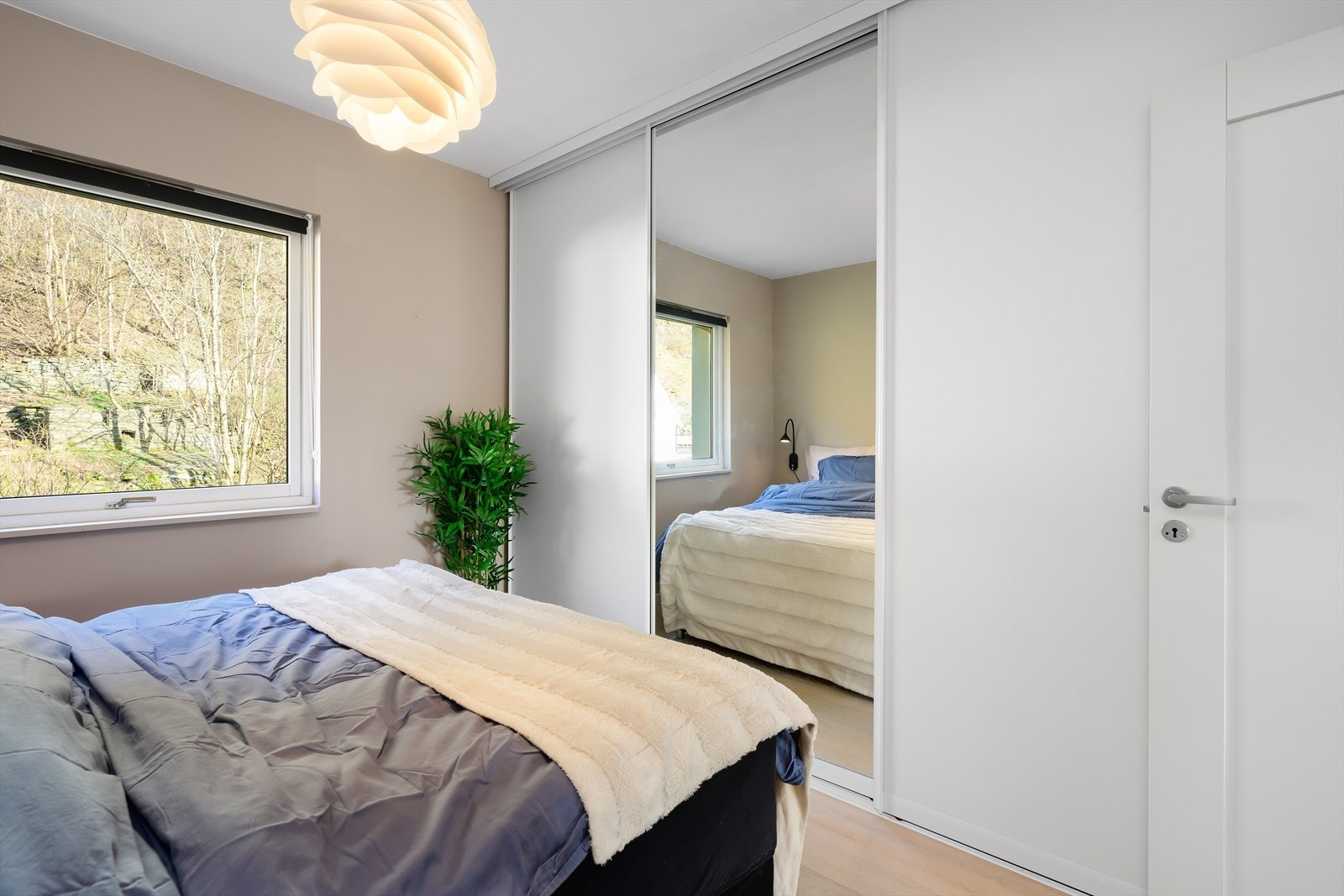 Skyvedørsgarderobe Galleribilde