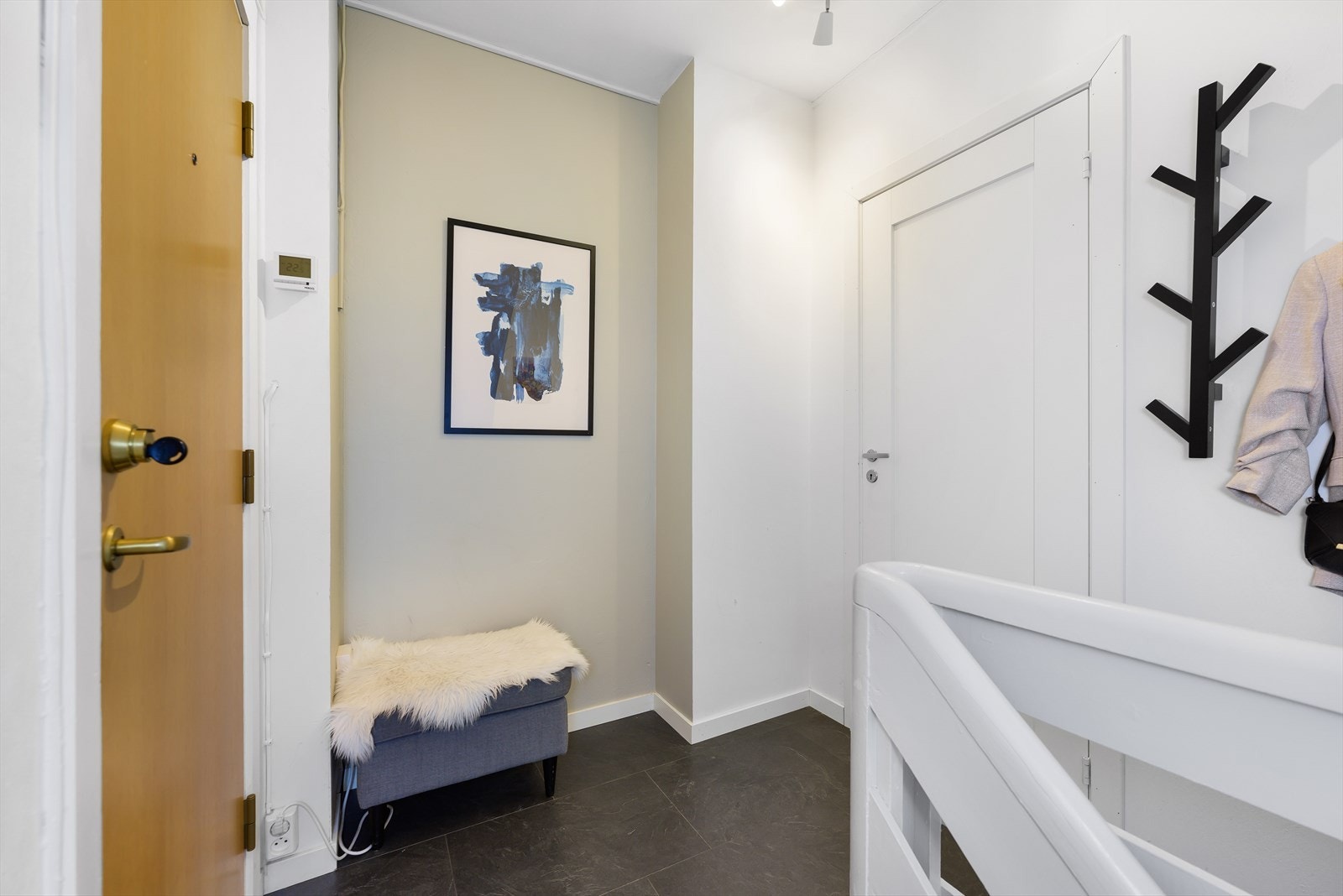 Inngangsdør og gang Galleribilde