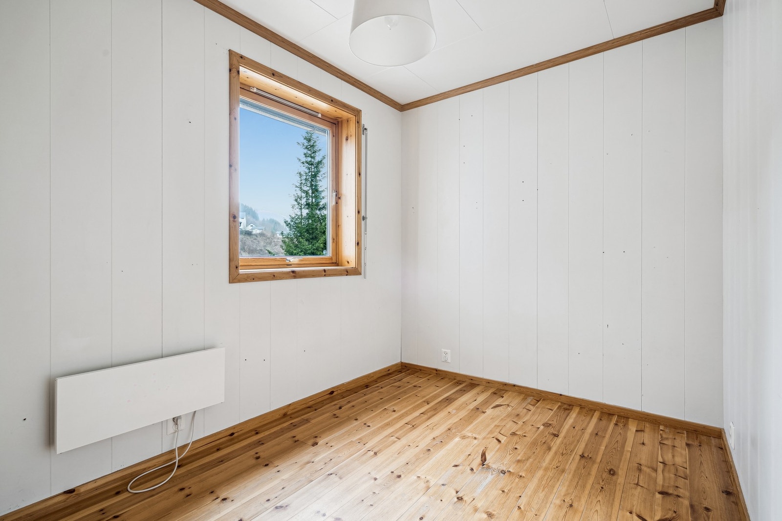 Soverom i 1. etasje på 6,5 kvm. Galleribilde