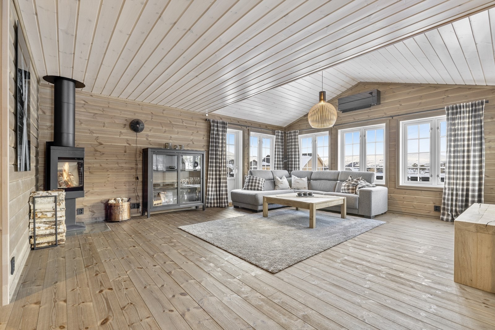 Fritidsbolig fra 2023 med fire soverom og romslig stue & kjøkken Galleribilde