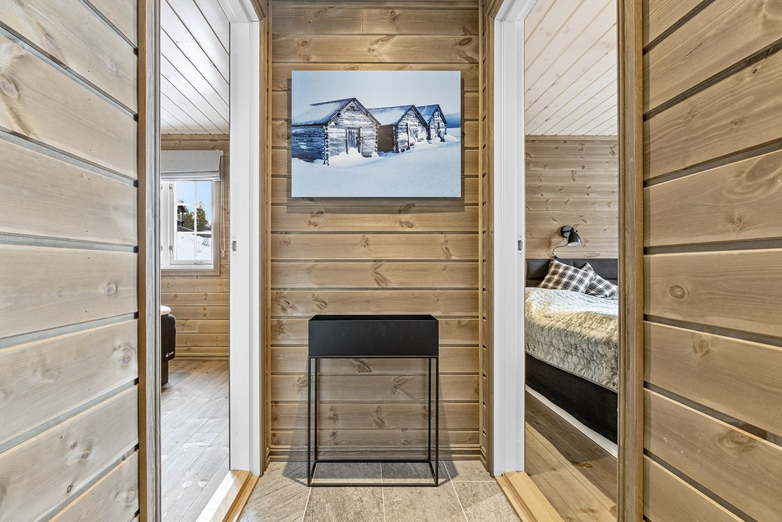 To av soverommene ligger i første etasje Galleribilde