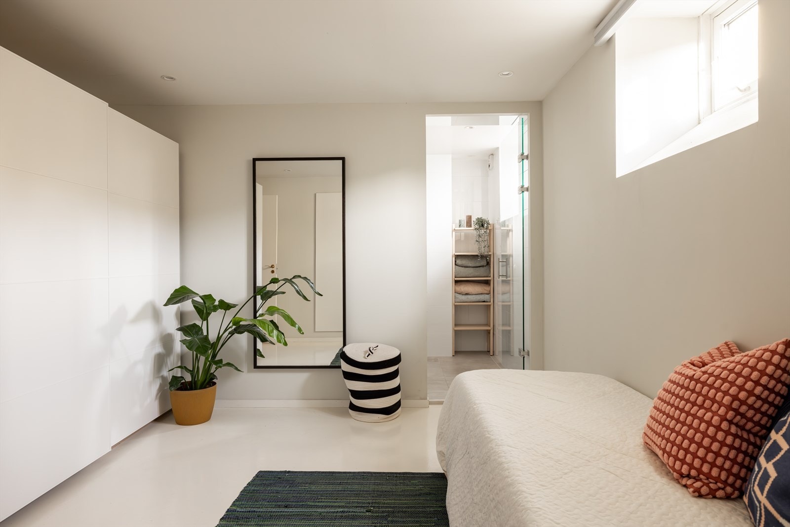 Rommet er tilknyttet badet. Galleribilde