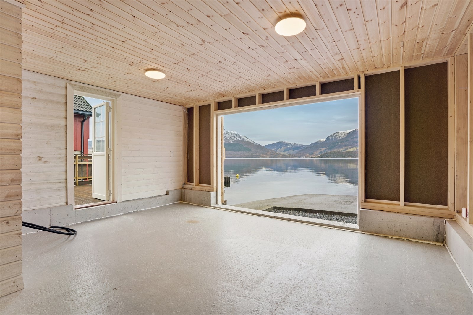 Vegger som er kledd er også isolert. Galleribilde