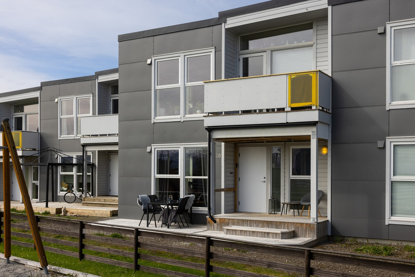 Den utvidede plattingen gir deg muligheten til å enkelt nyte fine dager utendørsfinværsdagene Galleribilde