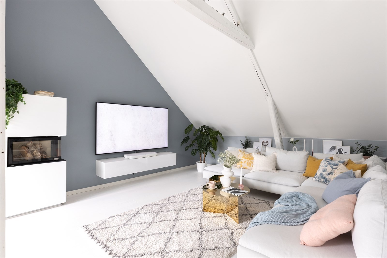 Leilighetens gulvareal er målt til hele 103 kvm. Galleribilde