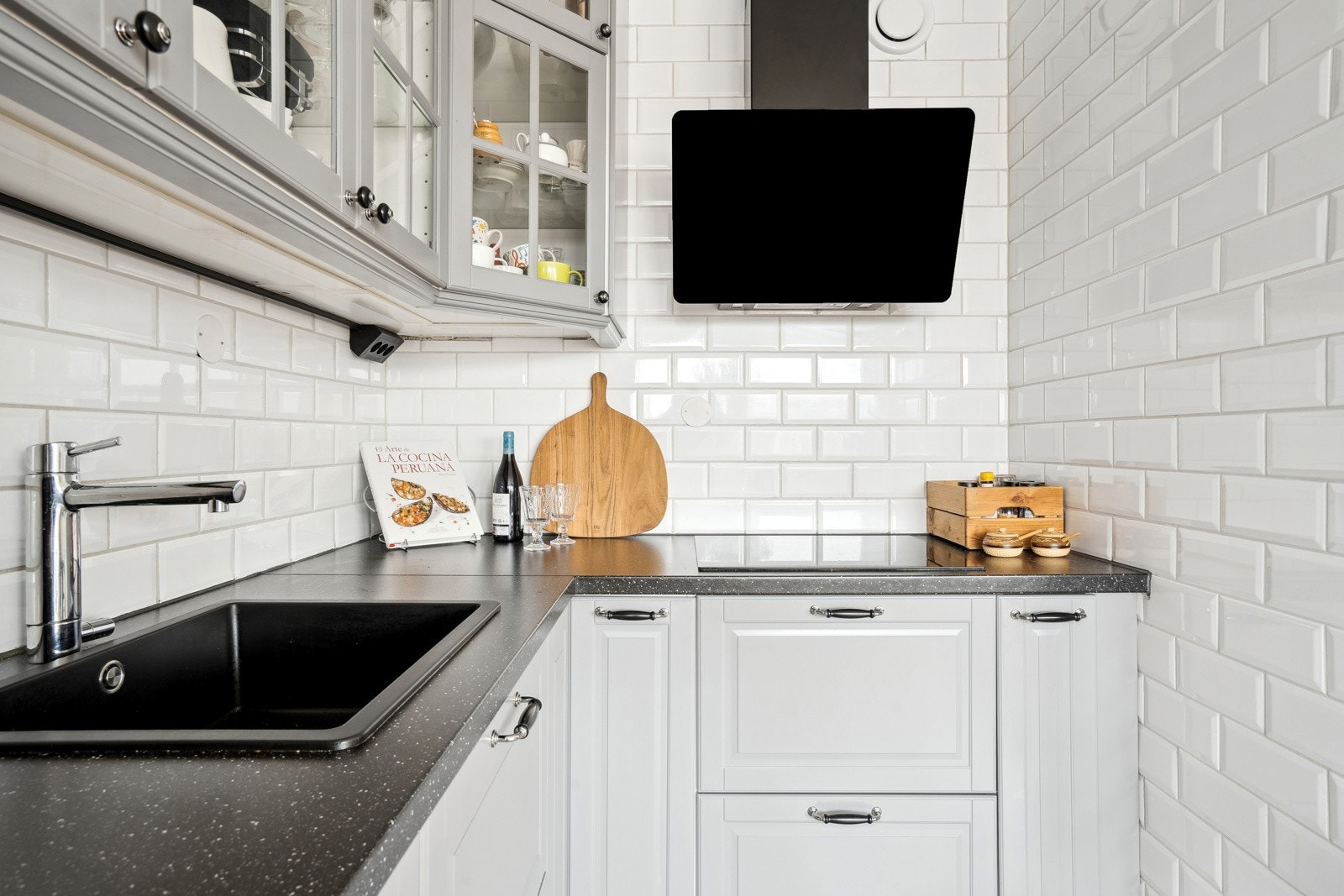 Kjøkkenet har Integrert stekeovn, mikrobølgeovn og oppvaskmaskin. Galleribilde