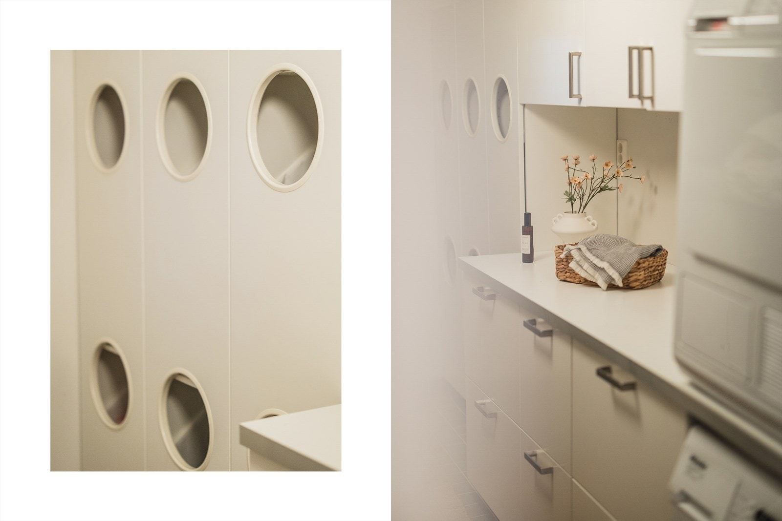 Praktisk vaskerom med flislagt gulv og varmekabler. Det er utstyrt med opplegg for vaskemaskin, skyllekar i stål og innredning Galleribilde