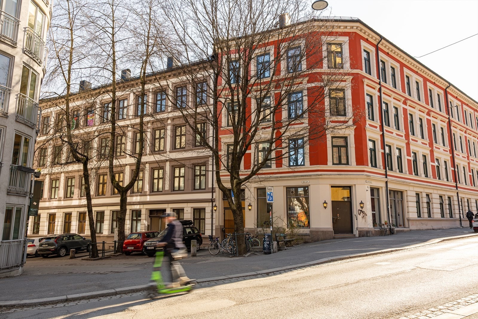 En stilfull bygård på idylliske Fredensborg med kort vei til "alt"! Galleribilde