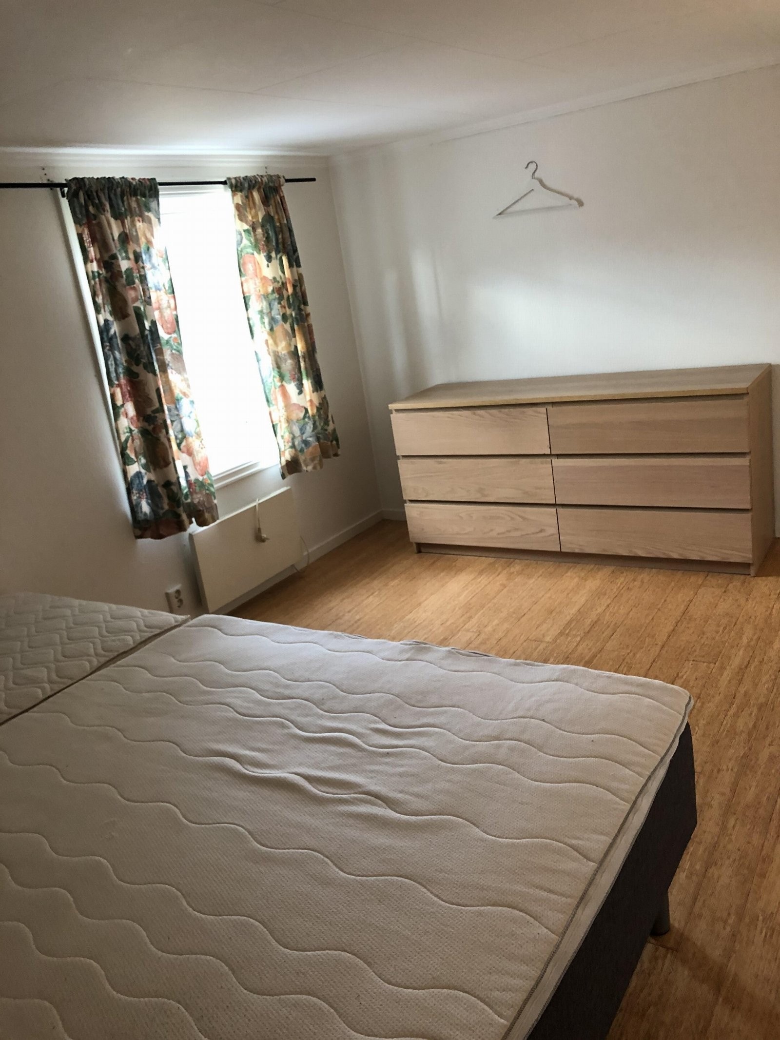 Rom 2 (ikke godkjent for varig opphold, må søkes hos kommune). Galleribilde