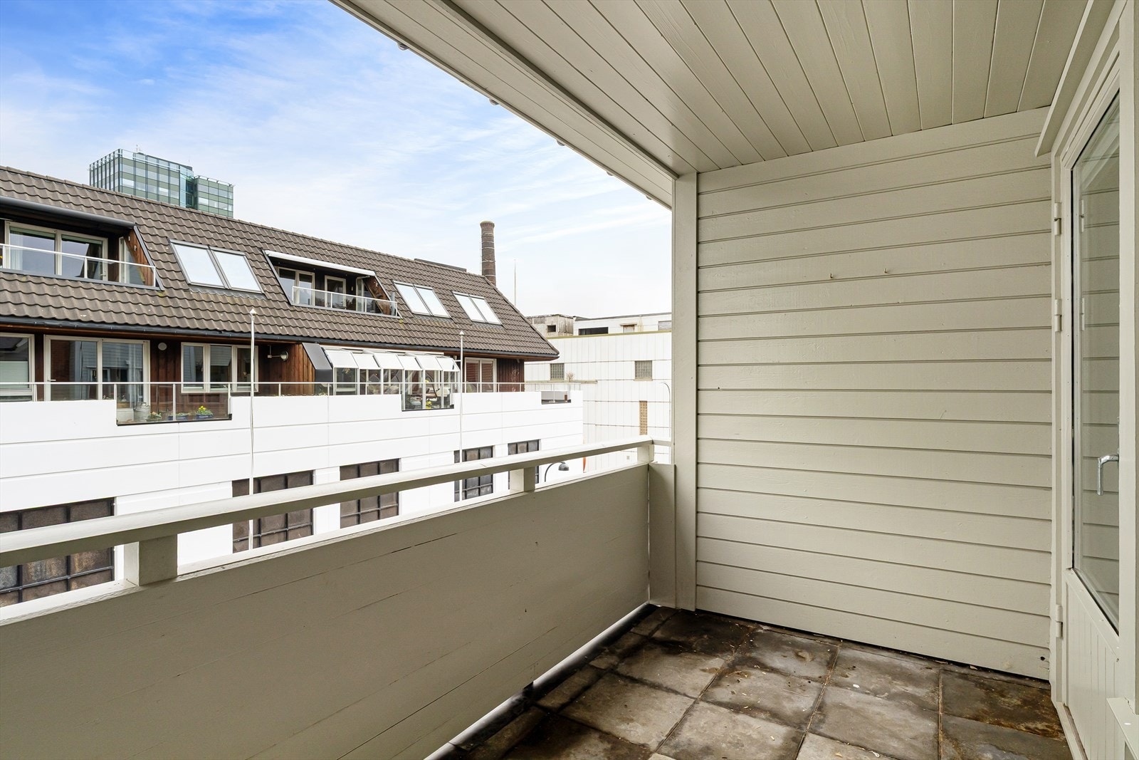 Balkong med overbygg fra stuen. Galleribilde