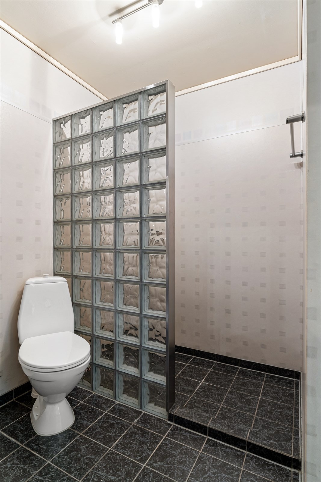 Stor dusj. Galleribilde