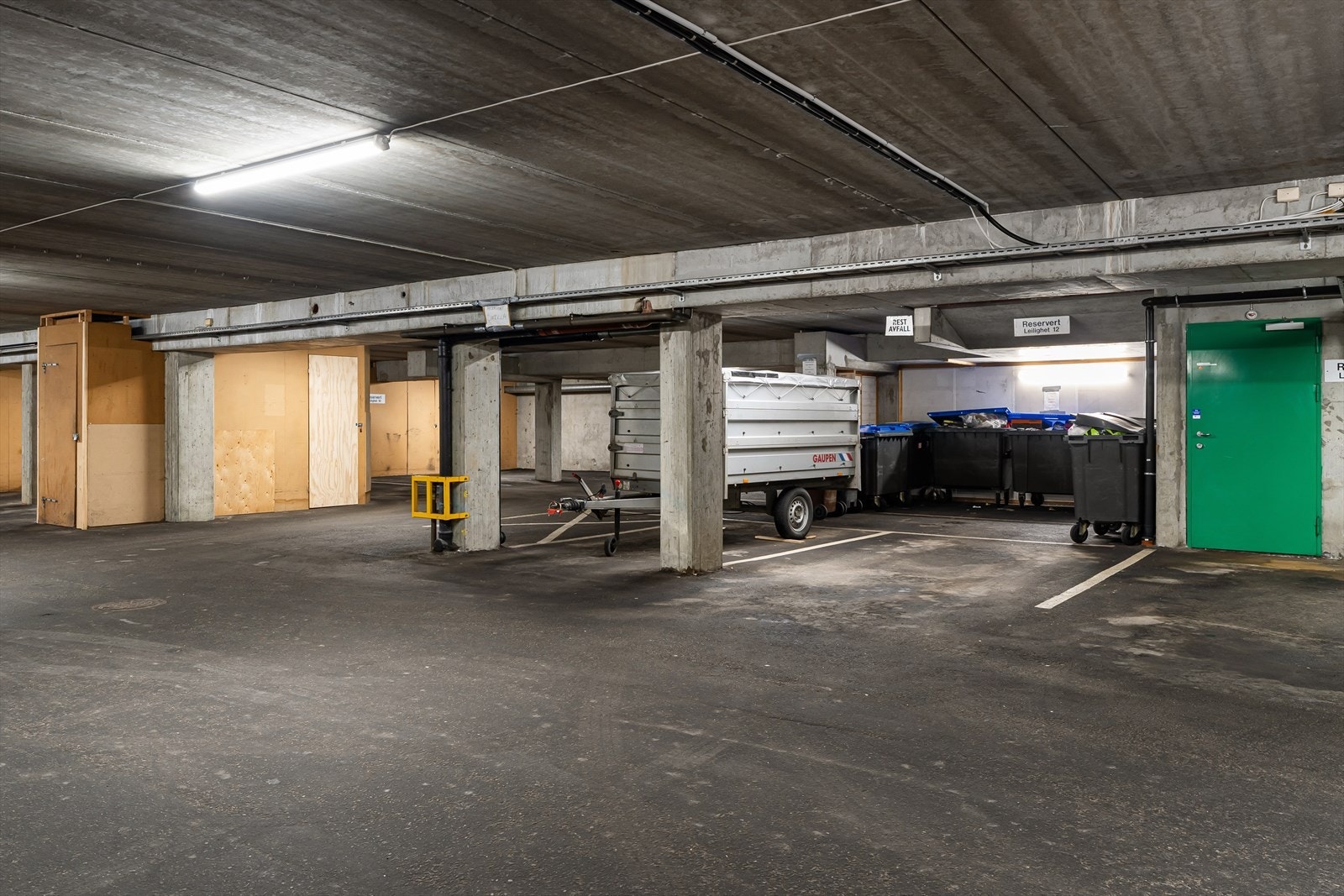 Parkering i lukket garasjeanlegg. Galleribilde