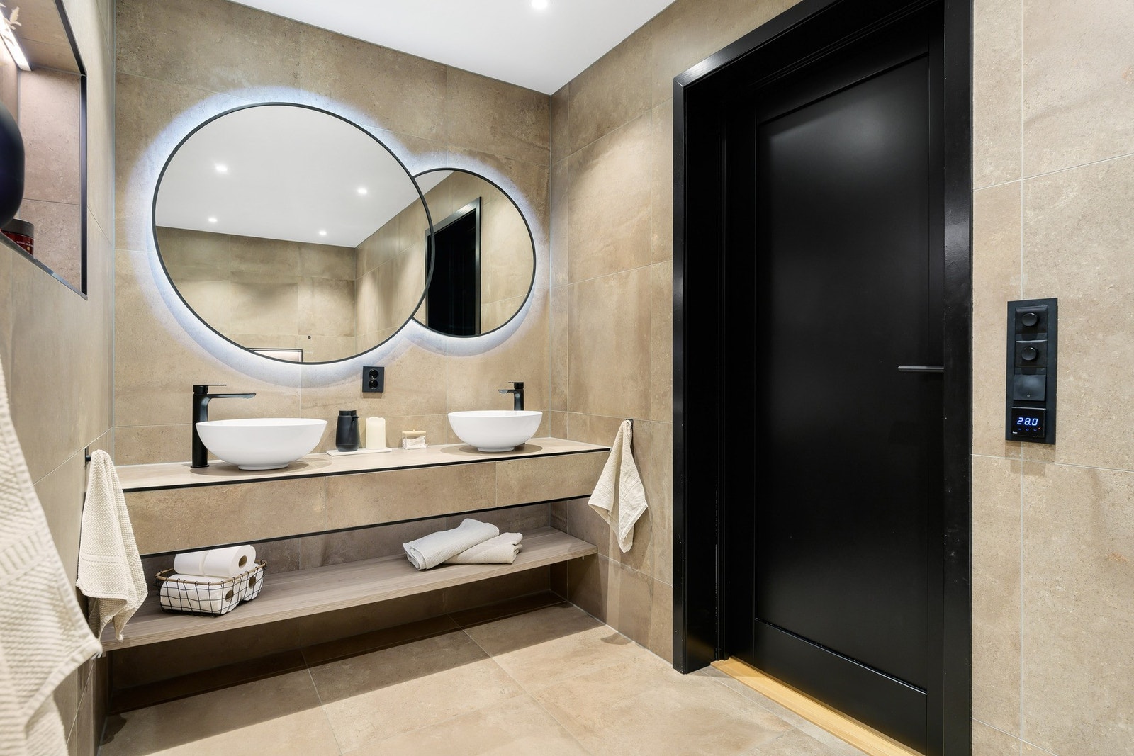 Badet er på 9,5 m². Galleribilde