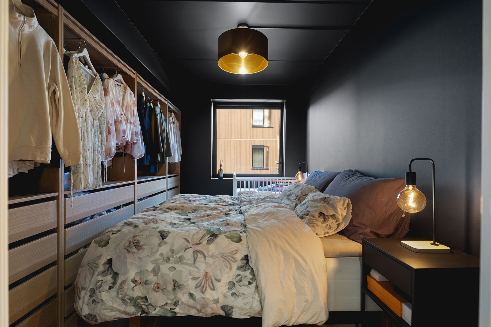 Begge rommene er av like god størrelse og lar seg enkelt innrede med seng, nattbord og garderobeløsning. Galleribilde
