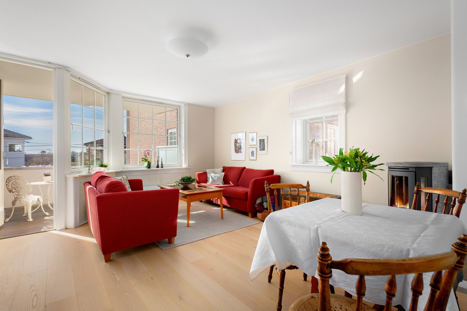 Velkommen til Godals vei 28, presentert av Ina Sartz v/ Tinholt Eiendomsmegling. Galleribilde