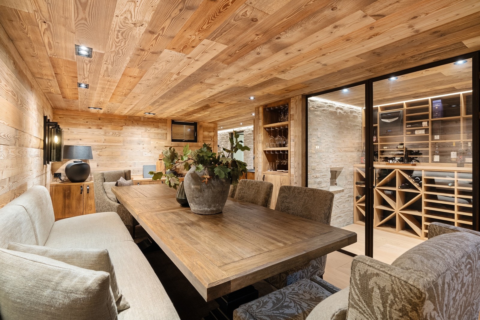 Her er det innredet kjeller i tilknyting til vinrommet Galleribilde