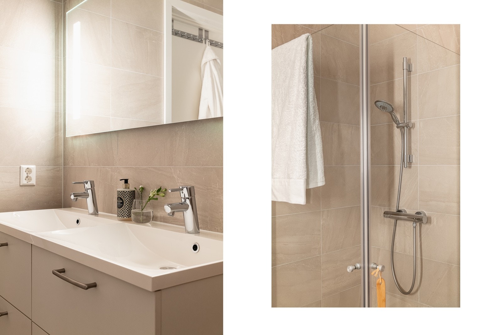 Baderomsmøbel med slette fronter, dobbel heldekkende servant med ett-greps blandebatterier, speil med integrert belysning, vegghengt toalett og dusj med innfellbare dører i herdet glass samt dusjgarnityr med hånddusj. Galleribilde